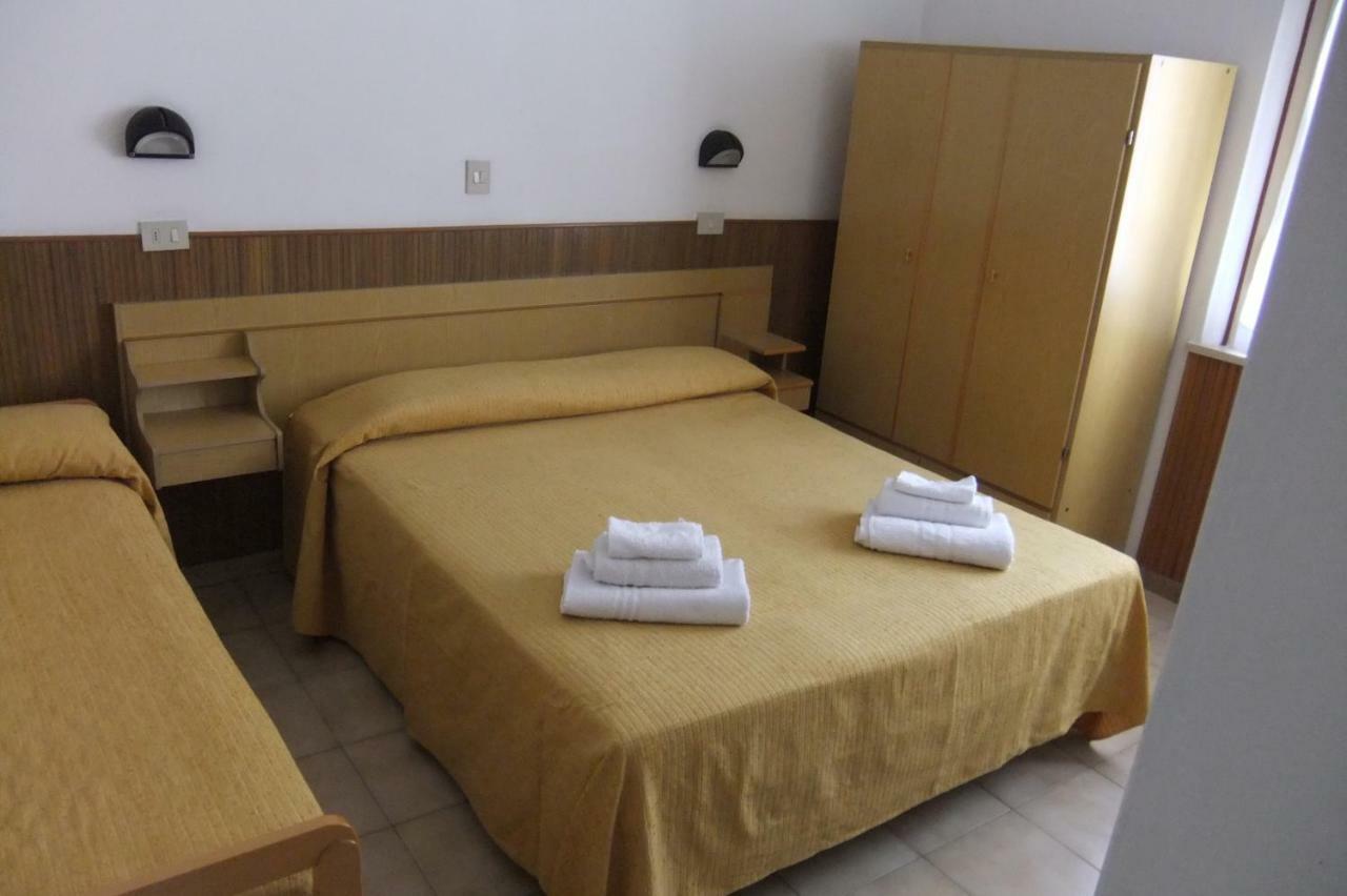 Albergo Villalma Римини Экстерьер фото