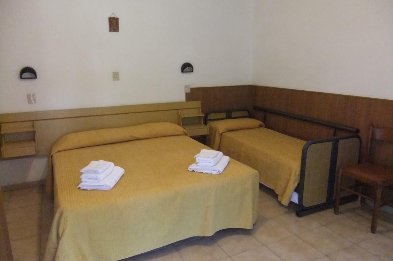 Albergo Villalma Римини Экстерьер фото