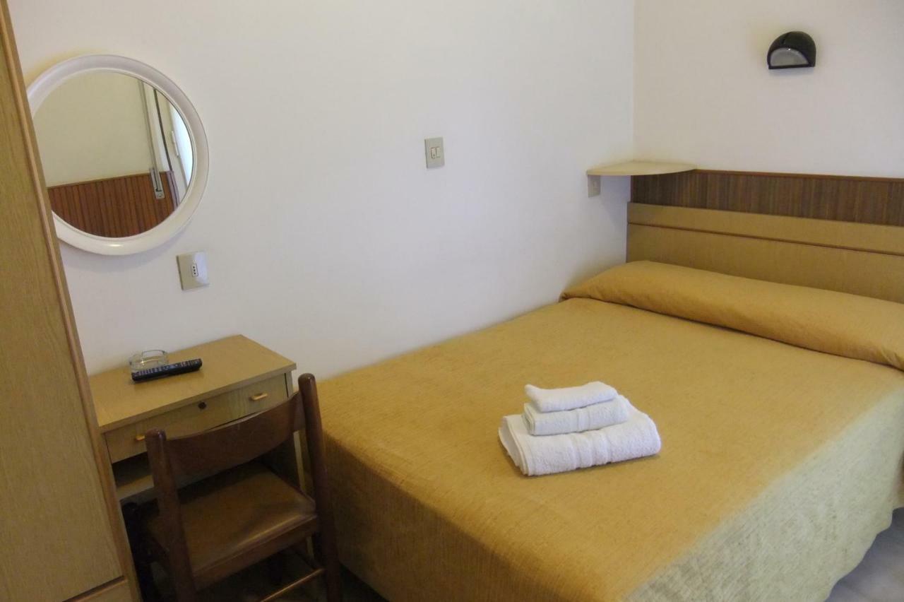 Albergo Villalma Римини Экстерьер фото